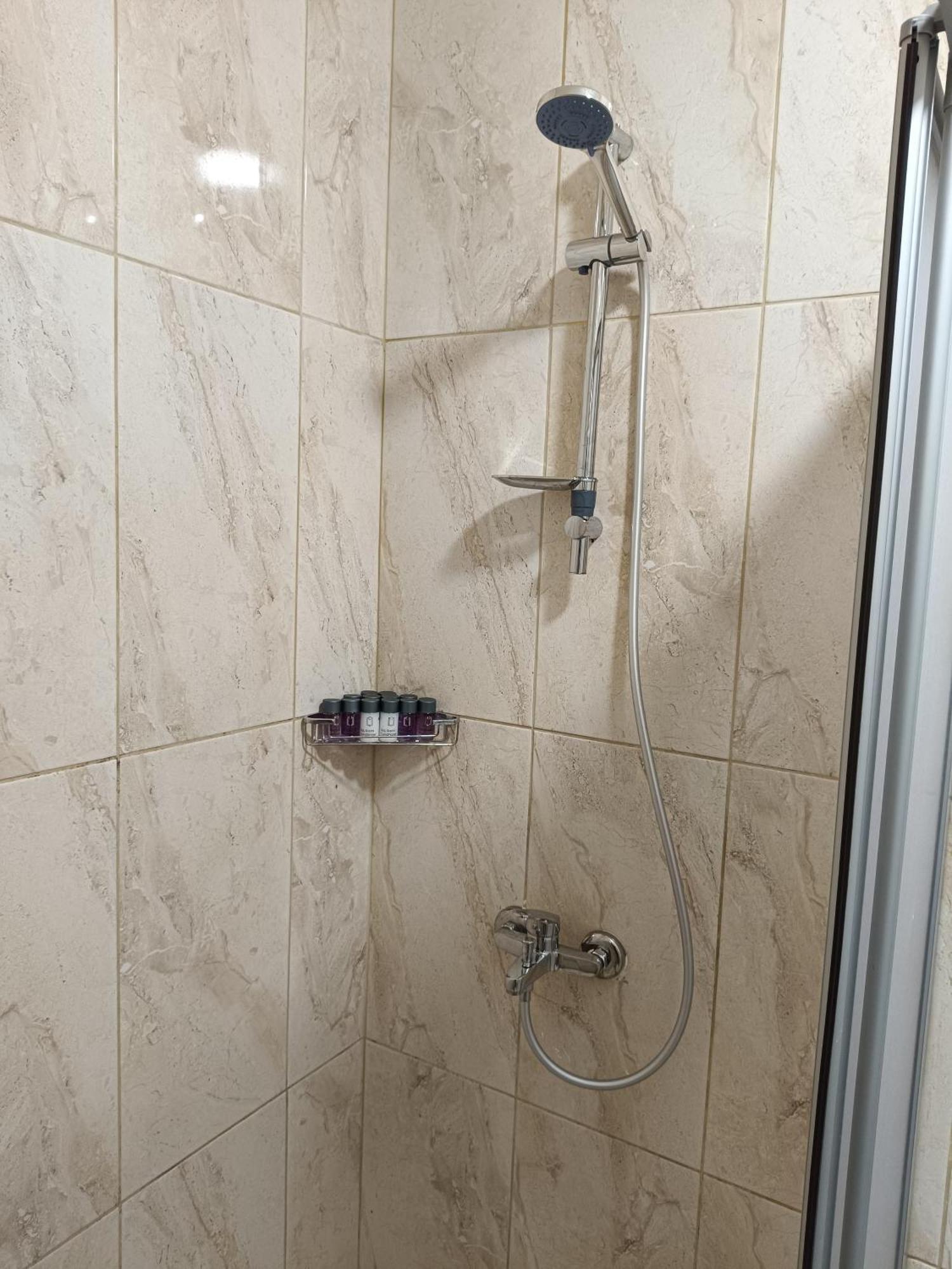 Efzen Otel *